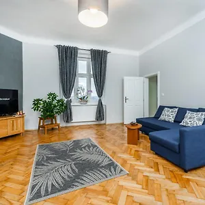 alla-prague-apartment.praguehotelsweb.com/